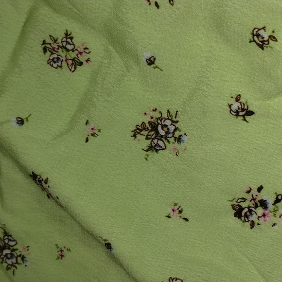 Woven Floral Romper F21 - Picture 4 of 6